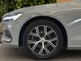 Volvo V60 2.0 B3 Essential Edition | Stuur/stoelverwarming | Camera | CarPlay | Leder