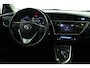 Toyota Auris 1.8 Hybrid Executive | Trekhaak | Navigatie | Half Lederen interieur | Climate Control | Keyless Entry |