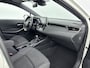 Toyota Corolla 1.8 Hybrid Style | Stoelverwarming | Parkeercamera | Apple Carplay / Android Auto | Parkeersensoren Achter |