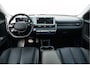 Hyundai Ioniq 5 Lounge 73kWh SOH 100% Panoramadak/ Leer/ Head up/ 360 Camera/ Full led/ Carplay/ Stoel-stuurverwarming/ Ambience verlichting/ Voetenbankje