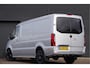 Mercedes-Benz Sprinter 319 3.0 CDI V6 L2H1 AUT. LED, MBUX 10'', 3.5T TREKHAAK, LEDER, 360 CAMERA, ADAPT. CRUISE, CLIMA, NAVI, PARKEERSENSOREN, NL AUTO, NAP