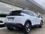 Peugeot 2008 1.2 Hybrid 145 Allure | Navigatie | Camera | Climate & Cruise Control | AppleCarplay/Android Auto |