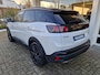 Peugeot 3008 1.6 HYbrid 225 GT | Navigatie | Achteruitrijcamera | Dodehoek sensoren | Parkeersensoren V+A | Verwarmbare voorstoelen