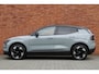 Volvo EX30 Single Motor Extended Range Plus 69 kWh | Stoel-/ stuurwielverwarming | Extra getint glas | Harman Kardon | Elektrische achterklep | Keyless entry | Adaptieve cruise control | BLIS | 19 inch. lichtmetalen velgen | All-season banden