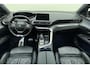 Peugeot 3008 1.6 HYbrid4 300 Première Pack Avantage Design Lederen Stoelen l Elektrisch + Memory + Massage/Verwarmbaar l Schuif-Kanteldak l Camera l PDC l Trekhaak l Apple Carplay/Android Auto l Elektrische kofferbak l Adaptive Cruise l Climate Control l DAB l Draadloze Telefoonlader l Navi l Bluetooth
