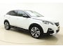 Peugeot 3008 1.6 HYbrid4 300 Première Pack Avantage Design Lederen Stoelen l Elektrisch + Memory + Massage/Verwarmbaar l Schuif-Kanteldak l Camera l PDC l Trekhaak l Apple Carplay/Android Auto l Elektrische kofferbak l Adaptive Cruise l Climate Control l DAB l Draadloze Telefoonlader l Navi l Bluetooth