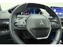 Peugeot 3008 1.6 HYbrid4 300 Première Pack Avantage Design Lederen Stoelen l Elektrisch + Memory + Massage/Verwarmbaar l Schuif-Kanteldak l Camera l PDC l Trekhaak l Apple Carplay/Android Auto l Elektrische kofferbak l Adaptive Cruise l Climate Control l DAB l Draadloze Telefoonlader l Navi l Bluetooth