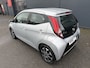 Toyota Aygo 1.0 VVT-i x-play (Camera- Navigatie via APP - Airco - Lichtmetalen velgen - Apple Carplay)
