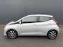Toyota Aygo 1.0 VVT-i x-play (Camera- Navigatie via APP - Airco - Lichtmetalen velgen - Apple Carplay)