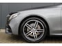 Mercedes-Benz E-klasse 200 AMG Night Pakket | burmester | panoramadak | 360 camera | elek. trekhaak | apple carplay | dodehoek