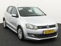 Volkswagen Polo 1.2 TDI BlueMotion Comfortline Airco, Boordcomputer, Cruise control, Elektronisch Stabiliteits Programma, Elektronische remkrachtverdeling, Radio-cd/mp3 speler mooie zuinige polo met een lage km-stand met NAP. De Volkswagen Polo 1.2 TDI BlueMotion Comfortline uit 2012 is een compacte en bijzonder zuinige diesel. Met zijn 1.2-liter 3-cilinder motor (