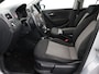 Volkswagen Polo 1.2 TDI BlueMotion Comfortline Airco, Boordcomputer, Cruise control, Elektronisch Stabiliteits Programma, Elektronische remkrachtverdeling, Radio-cd/mp3 speler mooie zuinige polo met een lage km-stand met NAP. De Volkswagen Polo 1.2 TDI BlueMotion Comfortline uit 2012 is een compacte en bijzonder zuinige diesel. Met zijn 1.2-liter 3-cilinder motor (
