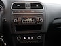 Volkswagen Polo 1.2 TDI BlueMotion Comfortline Airco, Boordcomputer, Cruise control, Elektronisch Stabiliteits Programma, Elektronische remkrachtverdeling, Radio-cd/mp3 speler mooie zuinige polo met een lage km-stand met NAP. De Volkswagen Polo 1.2 TDI BlueMotion Comfortline uit 2012 is een compacte en bijzonder zuinige diesel. Met zijn 1.2-liter 3-cilinder motor (