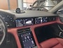 Porsche Taycan Cross Turismo Turbo S 93 kWh / Panoramadak / 360Camera / Head-up / Passenger Display / Luchtvering / 21'' / Bose / Keyless / Sportdesign+Chrono / Stoelventilatie+Verwarming / Stuurverwarming / Dodehoek / DAB / ACC