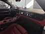 Porsche Taycan Cross Turismo Turbo S 93 kWh / Panoramadak / 360Camera / Head-up / Passenger Display / Luchtvering / 21'' / Bose / Keyless / Sportdesign+Chrono / Stoelventilatie+Verwarming / Stuurverwarming / Dodehoek / DAB / ACC