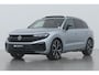 Volkswagen Touareg 3.0 TSi eHybrid 4MOTION R Edition | Luchtvering | Trekhaak | Panoramadak | Head-Up | Massage+Ventilatie | 22 Inch