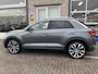 Volkswagen T-Roc 1.5 TSI R-Line / AUTOMAAT/ PANO/ 2X R-LINE/ TREKHAAK/ CLIMA/ DIGITAL DASH/ NAVI/ APP-CONNECT/ STOELVERWARMING
