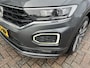 Volkswagen T-Roc 1.5 TSI R-Line / AUTOMAAT/ PANO/ 2X R-LINE/ TREKHAAK/ CLIMA/ DIGITAL DASH/ NAVI/ APP-CONNECT/ STOELVERWARMING
