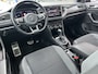 Volkswagen T-Roc 1.5 TSI R-Line / AUTOMAAT/ PANO/ 2X R-LINE/ TREKHAAK/ CLIMA/ DIGITAL DASH/ NAVI/ APP-CONNECT/ STOELVERWARMING