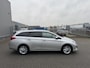 Toyota Auris Touring Sports 1.8 Hybrid Lease