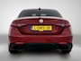 Alfa Romeo Giulia 2.0 T Veloce 280pk Automaat | Elektrische Bestuurdersstoel | 19" LMV | Apple Carplay/Android Auto | Dodehoekdetectie | Adaptieve Cruise Control | Lederen Bekleding |