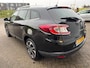 Renault Megane Estate 1.2 TCe Bose met parkeersensoren en navigatie en bluetooth telefoon / media