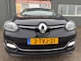 Renault Megane Estate 1.2 TCe Bose met parkeersensoren en navigatie en bluetooth telefoon / media
