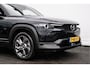 Mazda MX-30 e-SkyActiv 145 First Edition 36 kWh SOH 94% Stoelverwarming/ Dab/ Camera/ Carplay/ Navigatie/ Head-up/ Blindspot