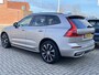 Volvo XC60 2.0 T6 Plug-in hybrid 350 pk AWD Plus Dark Navigatie Panoramadak Standkachel Elek Comfortstoelen Harman Kardon Leder Stoelverwarming v+a Camera Carplay 20 Inch Velgen Extra Getint Glas Long Range Bright Dusk Metallic 1e Eigenaar