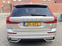 Volvo XC60 2.0 T6 Plug-in hybrid 350 pk AWD Plus Dark Long Range Panoramadak Standkachel Elek Comfortstoelen Navigatie Harman Kardon Leder Stoelverwarming v+a Camera Carplay 20 Inch Velgen Extra Getint Glas Bright Dusk Metallic 1e Eigenaar