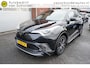 Toyota C-HR 1.2 Style LUXE! TREKHAAK - CAMERA - NAVI - STOELVERWARMING - HALF LEDER - PARKEERSENSOREN V+A - RIJSTROOKSENSOR - KEYLESS - 18 INCH LMV - CLIMA - DAB+ - BLUETOOTH - PRIVACYGLAS - PARKEERHULP