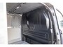 Volkswagen Transporter 2.0 TDI 110pk L1H1 28 Life | Multimedia Scherm | Parkeersensoren | Climatronic