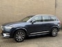 Volvo XC90 2.0 T8 390pk Recharge AWD Inscription | 7-persoons Wegklapbare trekhaak | Lederen interieur | 360 camera | Navigatie | Stoelverwarming&koeling | Stuurverwarming | DAB | LED | Adaptieve cruise / Pilot assist | Lane assist | Virtual cockpit | Apple CarPlay / Android Auto | Head up display | Elektrisch verstelbare stoelen met memory | Volledig onderhouden!