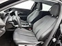 Peugeot e-2008 EV Allure Pack 50 kWh 136pk Automaat | 1ste Eigenaar | Navigatie | Climate Control | Cruise Control | Camera | 17"LMV | LED | Apple Carplay/Android Auto |