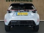 Toyota Yaris Cross 1.5 Hybrid 130 GR SPORT - ELEKTRISCHE ACHTERKLEP - CAMERA - PARKEERSENSOREN VOOR/ ACHTER - PARKEERASSISTENT - HEAD UP DISPLAY -  DODEHOEK DETECTIE - VOORSTOELEN VERWARMD - STUUR VERWARMD - VOORRUIT VERWARMD - KEYLESS ENTRY/ START - SPORTSTOELEN