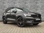 Volvo XC40 2.0 B4 Plus Dark | Black Edition | Adaptive cruise control | Harman Kardon audio | 20 inch  | Dode hoek detectie BLIS | Stoel- en stuurwielverwarming |