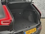 Volvo XC40 2.0 B4 Plus Dark | Black Edition | Adaptive cruise control | Harman Kardon audio | 20 inch  | Dode hoek detectie BLIS | Stoel- en stuurwielverwarming |