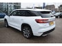 Skoda Kodiaq 1.5 TSI 204PK DSG-6 PHEV Sportline Business | SOH 100% | PANORAMADAK | TREKHAAK | 20 INCH | NAVIGATIE | STUUR + STOELVERW. V + A | NIEUWSTAAT!
