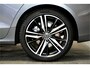 Volvo V60 2.0 T6 AWD 250kW/340pk Aut8 Recharge R-Design HARMAN/KARDON + SPORTSTOELEN + FOUR-C ONDERSTEL + MEMORY BESTUURDER + CAMERA + ADAPT.CRUISE + BLIS + LANE ASSIST + PILOT ASSIST + KEYLESS ENTRY&GO + STANDVERWARMING + ON-CALL + PARKSENSOREN + 19" LM-VELGEN!!