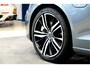 Volvo V60 2.0 T6 AWD 250kW/340pk Aut8 Recharge R-Design HARMAN/KARDON + SPORTSTOELEN + FOUR-C ONDERSTEL + MEMORY BESTUURDER + CAMERA + ADAPT.CRUISE + BLIS + LANE ASSIST + PILOT ASSIST + KEYLESS ENTRY&GO + STANDVERWARMING + ON-CALL + PARKSENSOREN + 19" LM-VELGEN!!