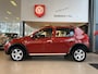 Dacia Sandero 1.6 Stepway,5 Deurs,5 Zits,Airco,Elektrischpakket,Trekhaak,Achteruitrijsensoren,Ipod Usb Aansluiting,Bleutooth,Bekleding Leder/Stof ,Radio-Cd/Mp 3 Speler,16 Inch Lmv