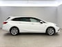 Opel Astra Sports Tourer 1.4 Elegance | Clima | Cruise | Camera | Carplay | Keyless | Navi | Parkeersens. | NAP