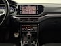 Volkswagen T-Cross 1.0 TSI R-line | Camera | Virtual | Adap. Cruise | Trekh. | Carplay | Keyless | NAP