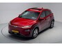 Hyundai Kona Electric EV Premium Sky 64 kWh 3 fase [ Schuif/kanteldak Leder Stoelverwarming LED Navi ]