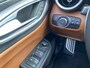 Alfa Romeo Giulia 2.0 T Q4 AWD Veloce / 280 Pk / NL-Auto / 1e-Eigenaar / Vol-Leder / Stuur-/Stoelverwarming / Elektr.-Stoelen met Geheugen / Flippers / Cruise-Control / Climate-Control / DAB Radio-Bluetooth / Navi / PDC V+A / 18'' LMV / Inclusief Winterset! / ENZ.
