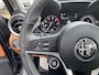 Alfa Romeo Giulia 2.0 T Q4 AWD Veloce / 280 Pk / NL-Auto / 1e-Eigenaar / Vol-Leder / Stuur-/Stoelverwarming / Elektr.-Stoelen met Geheugen / Flippers / Cruise-Control / Climate-Control / DAB Radio-Bluetooth / Navi / PDC V+A / 18'' LMV / Inclusief Winterset! / ENZ.
