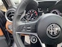 Alfa Romeo Giulia 2.0 T AWD Veloce / Automaat / NL-Auto / 1e-Eigenaar / Vol-Leder / Stuur-/Stoelverwarming / Elektr.-Stoelen met Geheugen / Flippers / Cruise-Control / Climate-Control / DAB Radio-Bluetooth / Navi / PDC V+A / 18'' LMV / ENZ.