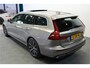 Volvo V60 2.0 T6 AWD 250kW/340pk Aut8 Twin Engine Inscription PANORMADAK + HARMAN/KARDON + NAVI SENSUS + ADAPT.CRUISE + PILOT ASSIST + BLIS + STOEL-&STUURVERWARMING + 360 CAMERA + EL.TREKHAAK + HEAD-UP DISPLAY + PARKSENSOREN V&A + 19" LM-VELGEN!!