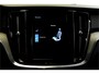 Volvo V60 2.0 T6 AWD 250kW/340pk Aut8 Twin Engine Inscription PANORMADAK + HARMAN/KARDON + NAVI SENSUS + ADAPT.CRUISE + PILOT ASSIST + BLIS + STOEL-&STUURVERWARMING + 360 CAMERA + EL.TREKHAAK + HEAD-UP DISPLAY + PARKSENSOREN V&A + 19" LM-VELGEN!!