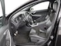 Volvo V60 2.0 T4 Sport | Stoelverwarming | Bi-Xenon | Leder/Alcantara | Trekhaak | Navigatie | Bluetooth | Cruise control | Parkeerhulp | Climate control | Origineel NL